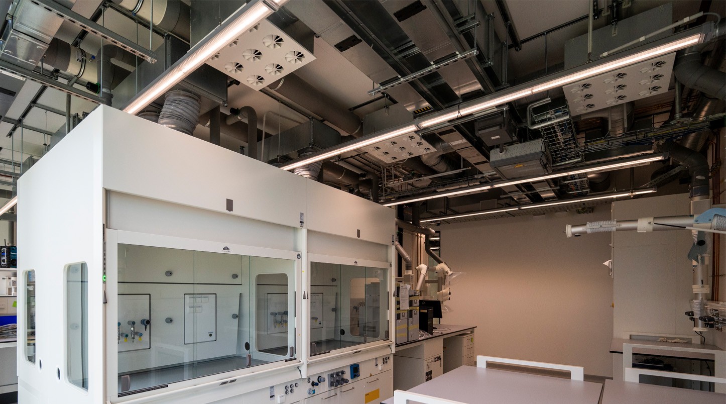 LABORATORIA INHOLLAND
